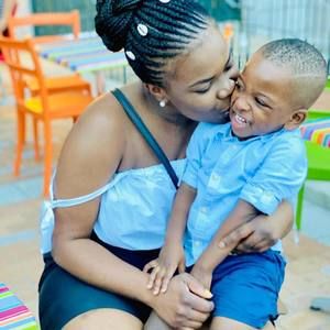 Meet your Posher, Lena